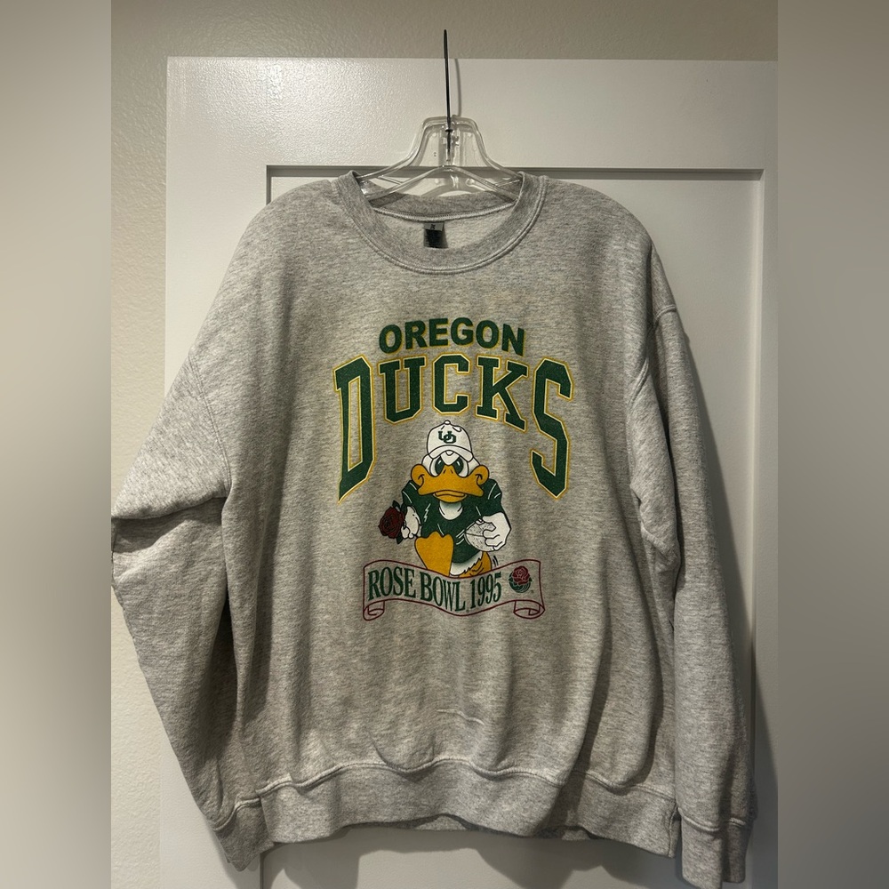 Oregon Ducks Gray Sweater